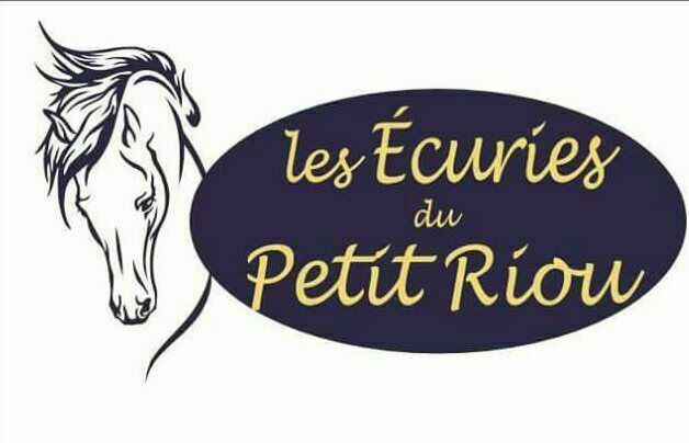 Les écuries du petit Riou